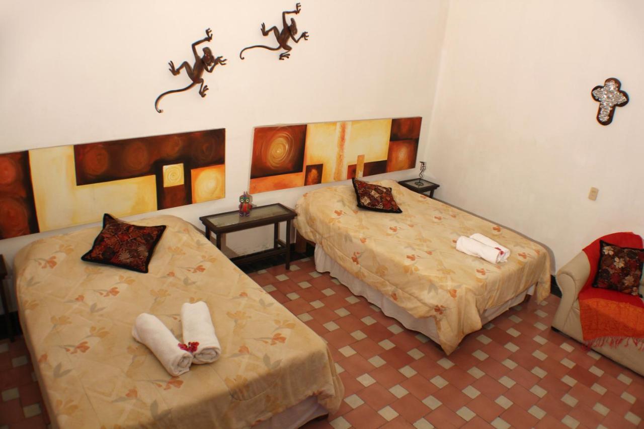 Casa Madero Rooms Cuernavaca Buitenkant foto